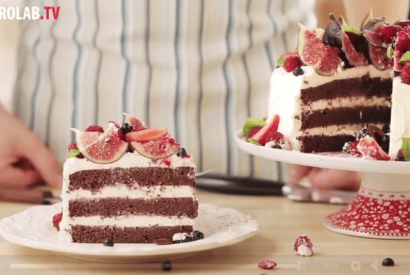 Thumbnail for How To Make This Amazing Chocolate Cake With Mascarpone Cream And Fresh Berries
