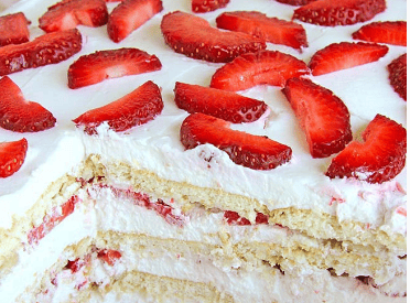 Thumbnail for A Really Amazing No Bake Strawberry Icebox Cake Recipe