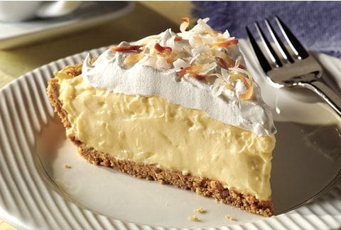 A Really Easy To Make Creamy Coconut Cream Pie