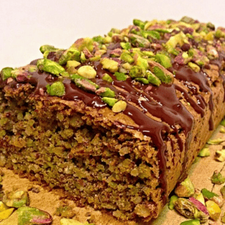 A Really Fantastic Pistachio Cake Without Flour and Butter