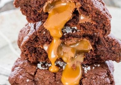 Thumbnail for Wonderful Salted Rolo & Nutella Stuffed Double Chocolate Cookies
