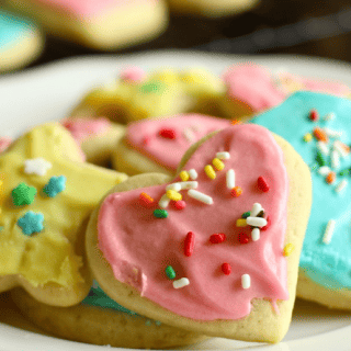 A Yummy Sugar Cookie Recipe For These Soft Frosted Sugar Cookies