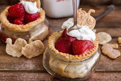 Thumbnail for What An Amazing Way To Serve Strawberry Pie- In A Jar