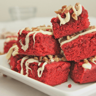 A Great Red Velvet Cake Recipe For These Chewy Red Velvet Brownies
