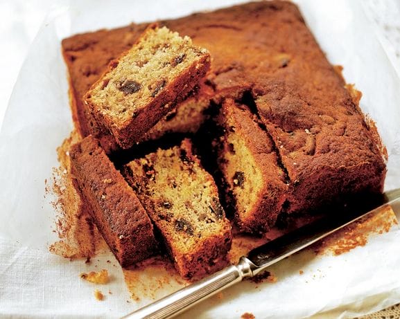 Try Out This Date & Banana Cake Recipe