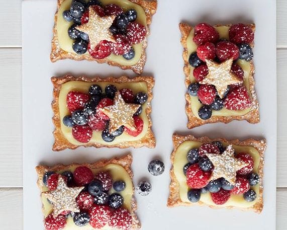 Patriotic Berry Tart Recipe For These Star-Studded Berry Tarts