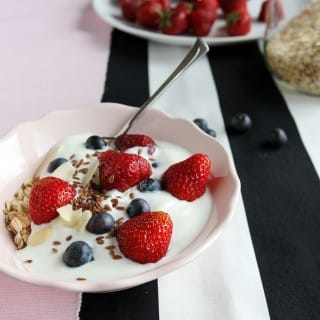 A Wonderful 2 Ingredient Recipe For Coconut Yogurt That You Can Make In You Own Kitchen