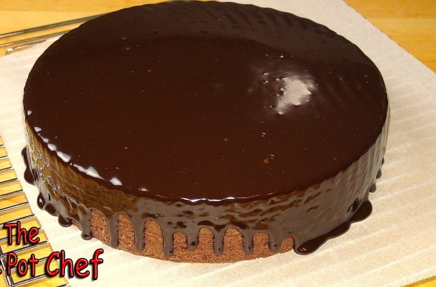 Wow ! Why Not Bake This 10 Minute Microwave Chocolate Fudge Cake