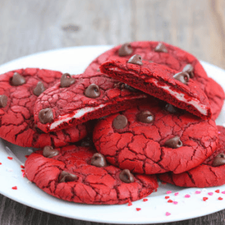 How Delicious Red Velvet Cookies With Cream Cheese Frosting