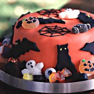 A Fantastic Trick Or treat Halloween Cake ..One Of Fun Halloween Party Ideas