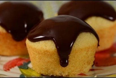 Thumbnail for A Delightful Boston Cream Pie Cupcakes Recipe