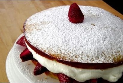 Thumbnail for How To Make A Really Divine Strawberry Cake