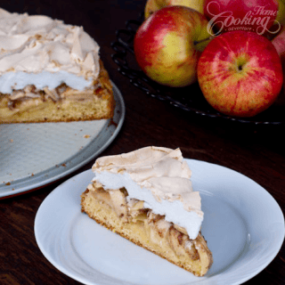 Love This Apple Meringue Cake Recipe