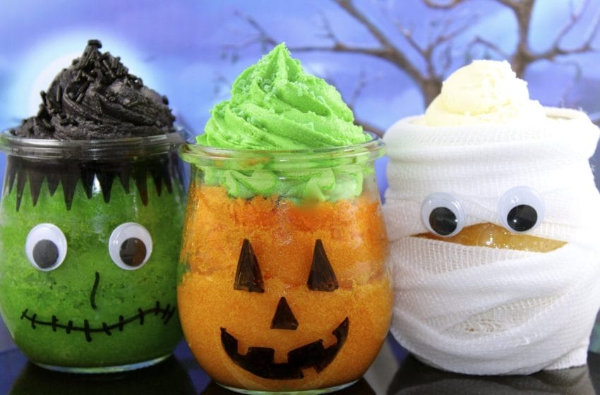 Fantastic Halloween Ideas On How To Make Halloween Cupcake Jars