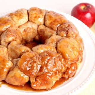A Recipe On How To Make This Caramel Apple Monkey Bread From Scratch