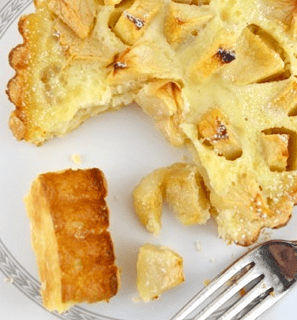 Love Apple Dessert Recipes ?.. Then Here Is A Delicious Looking Apple Clafoutis