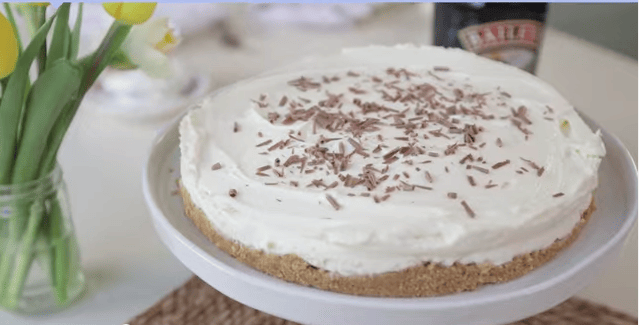 Delicious Creamy Baileys Cheesecake
