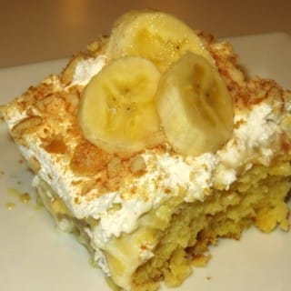 A Yummy Banana Pudding Poke Cake To Make