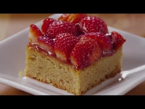 What Delicious Looking Strawberry Dessert Bars