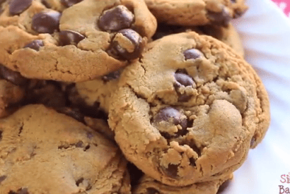 Thumbnail for Gingerbread Cookies With Chocolate Chips