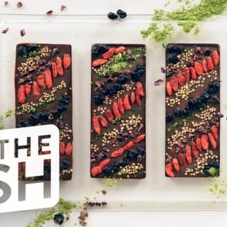 How To Make A Fantastic Superfood Chocolate Bar To Snack On