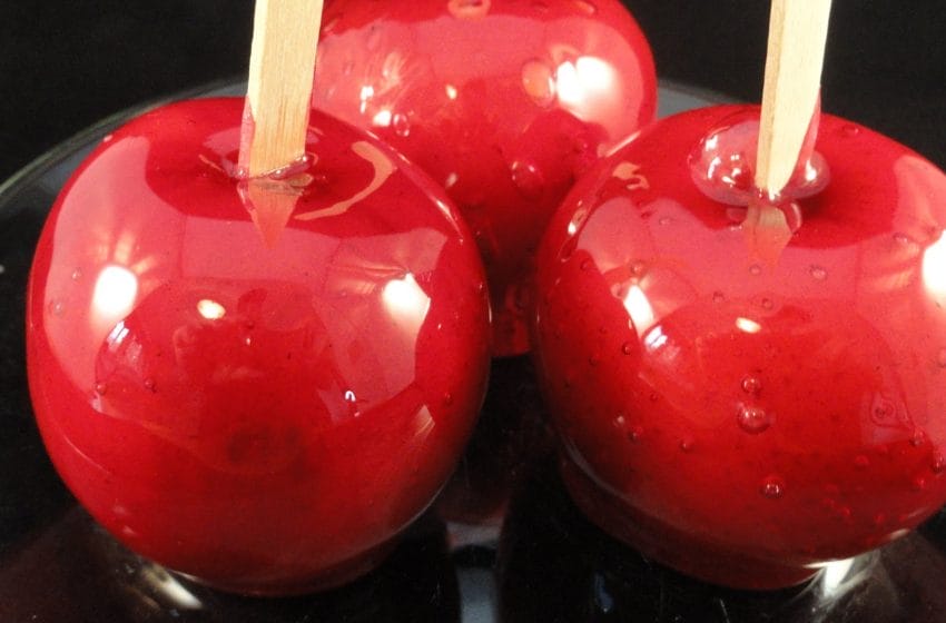 How To Make Delicious Candy Apples