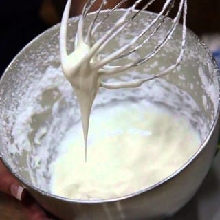 How To Make Royal Icing- For Beginners