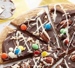A Chocolate Pizza To Make That Is A Cookie Recipe