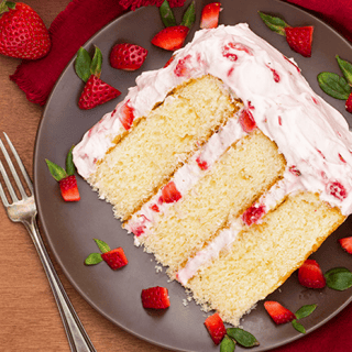 A Fresh Strawberry Cake Recipe