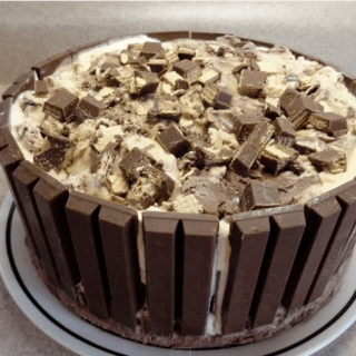 Love This Kit Kat Candy Bar Ice Cream Cake Recipe