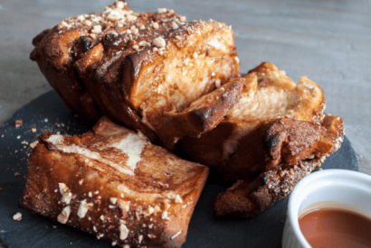 Thumbnail for How To Make A Caramel Cinnamon Sugar Pull Apart Bread