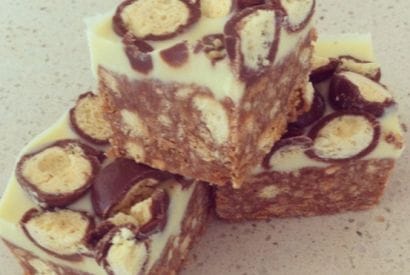 Thumbnail for A Yummy Looking  No- Bake Malteser Cake Slice