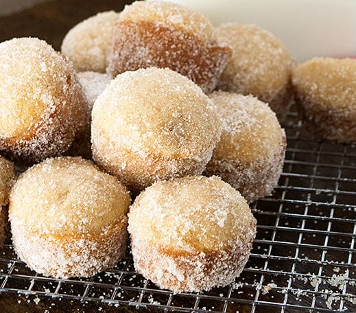 Love The Look Of These Applesauce Donut Muffins
