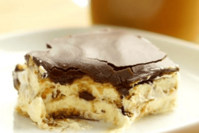 Thumbnail for How To Make This Easy Eclair Cake