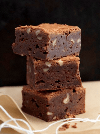 A Easy Fudge Recipe To Make For The Holidays