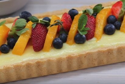 Thumbnail for A Really Easy To Make Fruit Tart In 15 Minutes