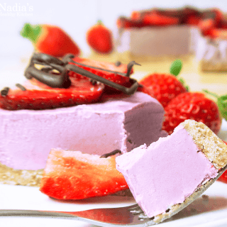 A Healthy Strawberry Cheesecake Recipe That Is Dairy Free & Gluten Free