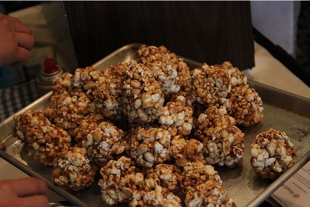 How To Make Popcorn Balls