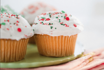 Thumbnail for A Really Easy Basic Vanilla Frosting Recipe