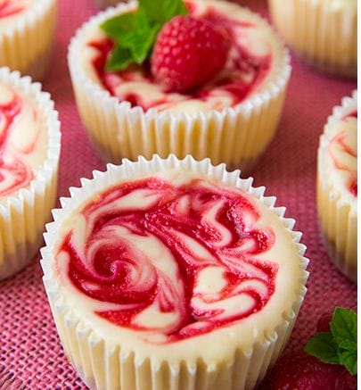 Amazing Raspberry Swirl Cheesecake Cupcakes