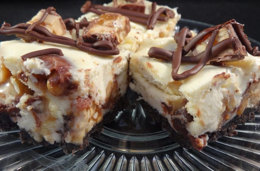 Delicious Snicker Bar Cheesecake Recipe