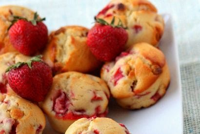Thumbnail for Strawberry And White Chocolate Muffins In 4 Easy Steps In Less than 30 Minutes