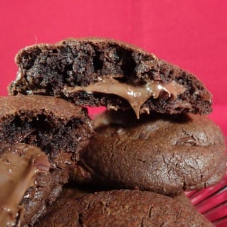 Yummy Stuffed Nutella Chocolate Chip Cookies