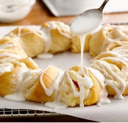 How To Make This Lemon-Cream Cheese Crescent Ring.. A Great Lemon Recipe