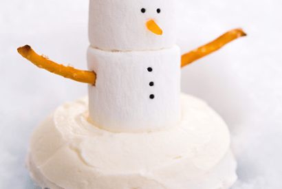 Thumbnail for Cute Snowman Cupcakes To Make
