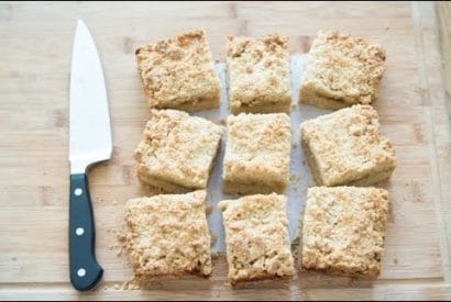Thumbnail for How To Make These Amazing Apple Pie Crumb Bars