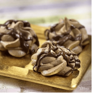 How To Makes Mocha Meringue Kisses