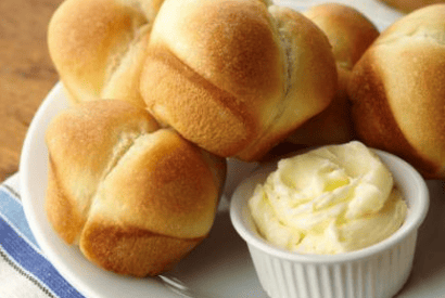 Thumbnail for Delicious Cloverleaf Rolls To Make