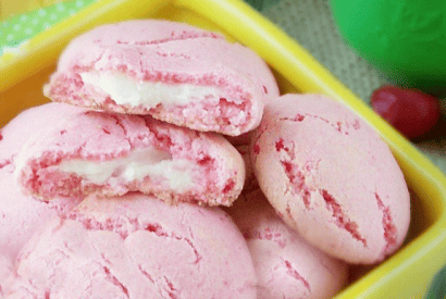 Thumbnail for Delicious Strawberry Pudding Cheesecake Cookie Recipe