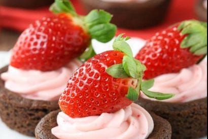 Thumbnail for How To Make Strawberry Cheesecake Chocolate Cookie Cups